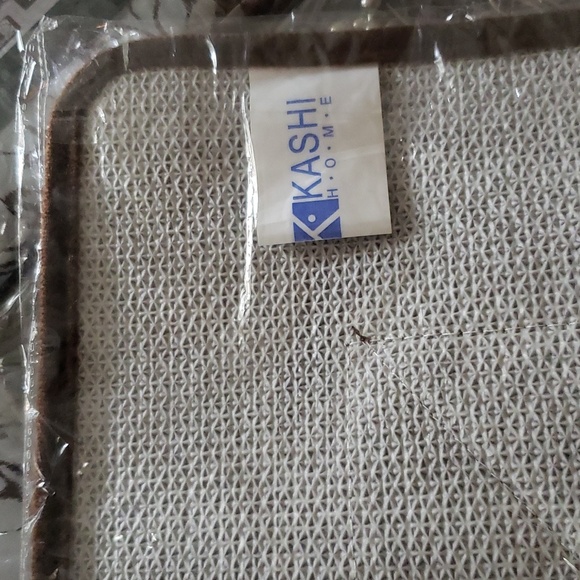 Bathroom Set - Picture 5 of 7